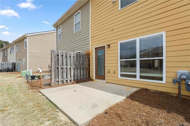 Building Photo - 1947 Lakeshore Overlook Cir NW