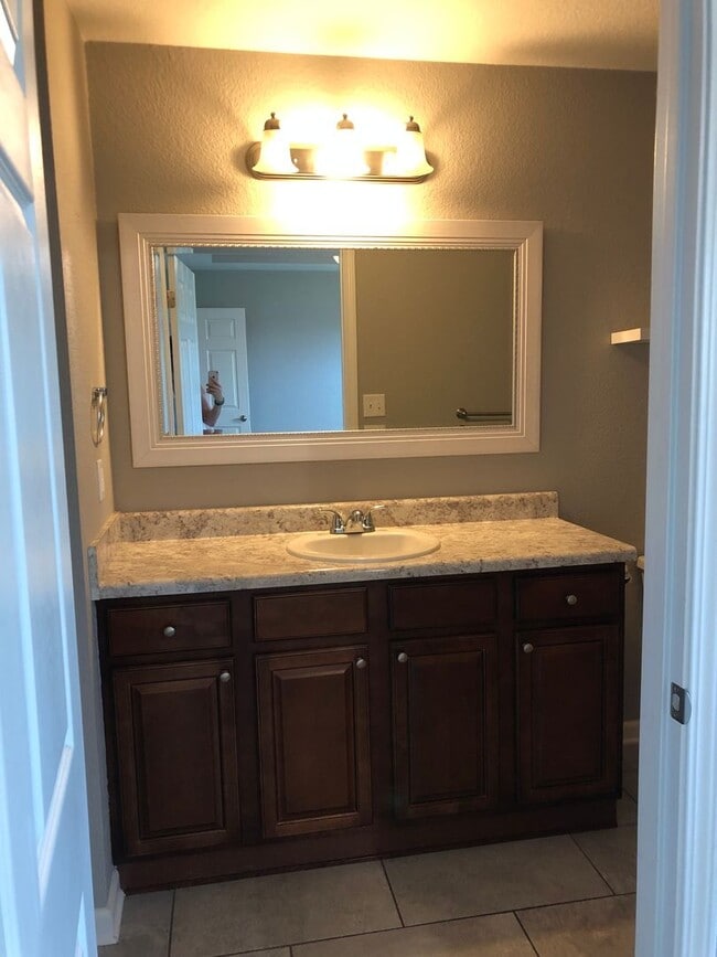 Building Photo - 1905 Rehoboth Cir