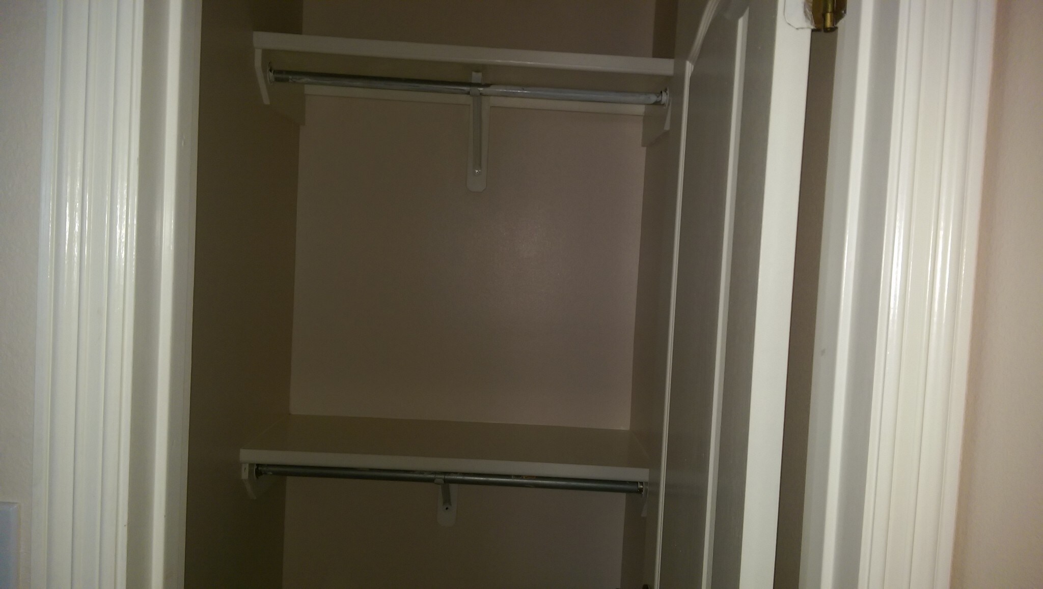 Building Photo - 825 W Bronze Dr