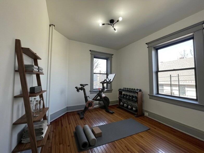 Building Photo - 68 N Grove St