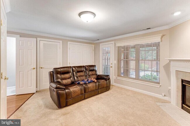 Building Photo - 14220 Madrigal Dr