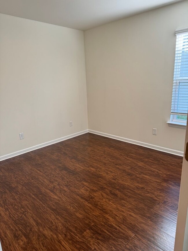 Building Photo - 83 Braxton Manor Dr