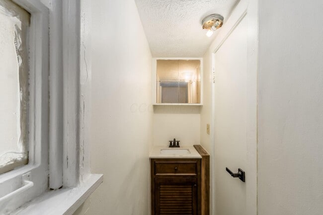 Building Photo - 61 Sherman Ave