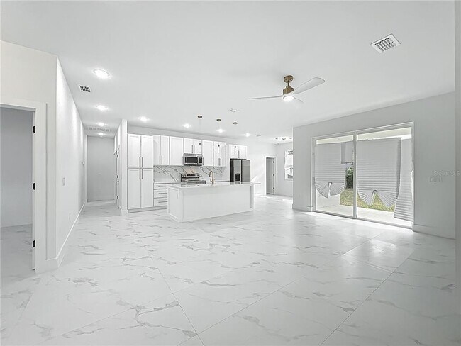 Building Photo - 780 Kangaroo Ct