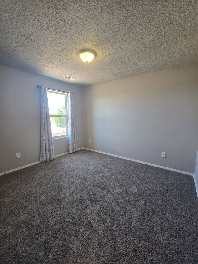 Building Photo - 4 bedroom in Los Diamantes