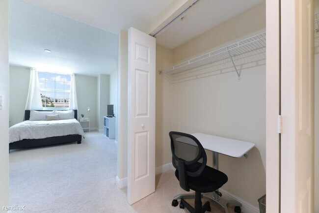 Building Photo - 2 br, 2 bath House - 610 Clematis St Apt 406