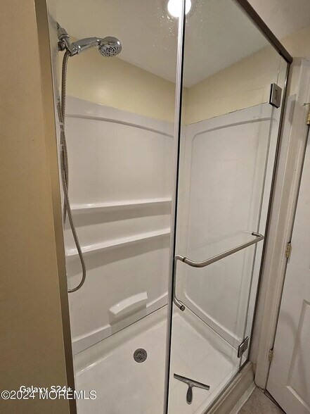 Building Photo - 16 Oak Ridge Pkwy