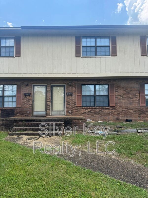 Building Photo - 611 Ingleside Ave