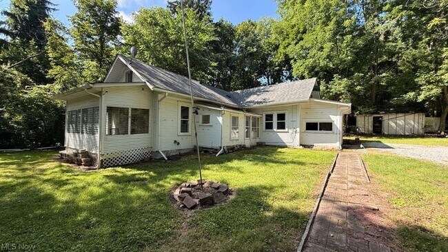 Building Photo - 629 Portage Lakes Drive