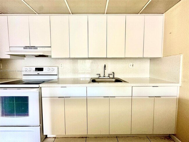 Building Photo - 17650 NW 68th Ave