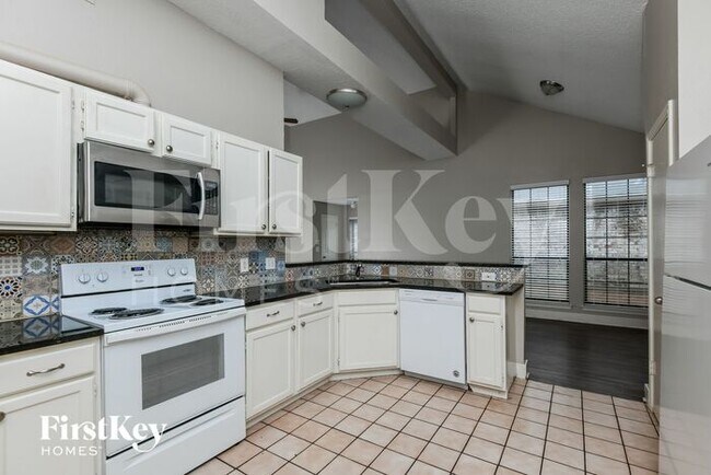 Building Photo - 4213 Amy Dr