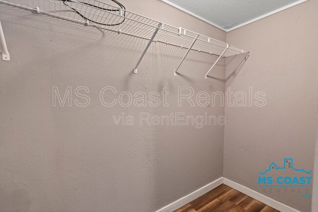 Building Photo - 2538 Bryn Mawr Ave