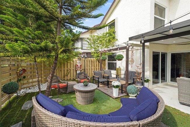 Building Photo - 10310 NW 5th Terrace