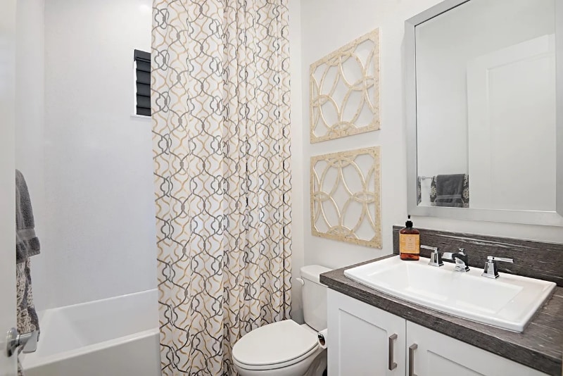 Building Photo - 168 Follyhatch