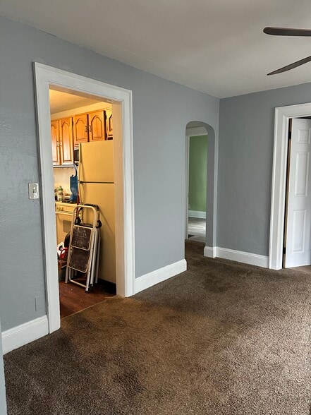 Building Photo - 5 Beverly Ave