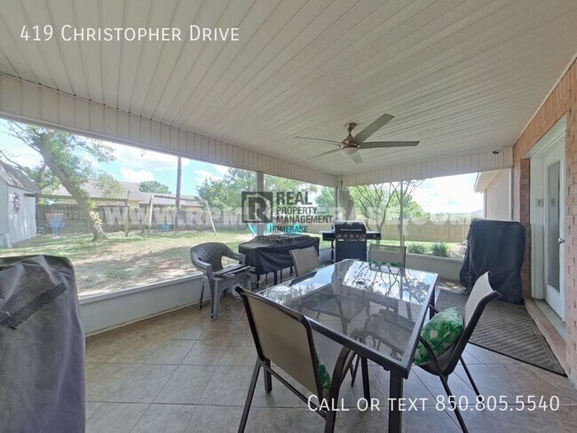 Building Photo - 419 Christopher Dr