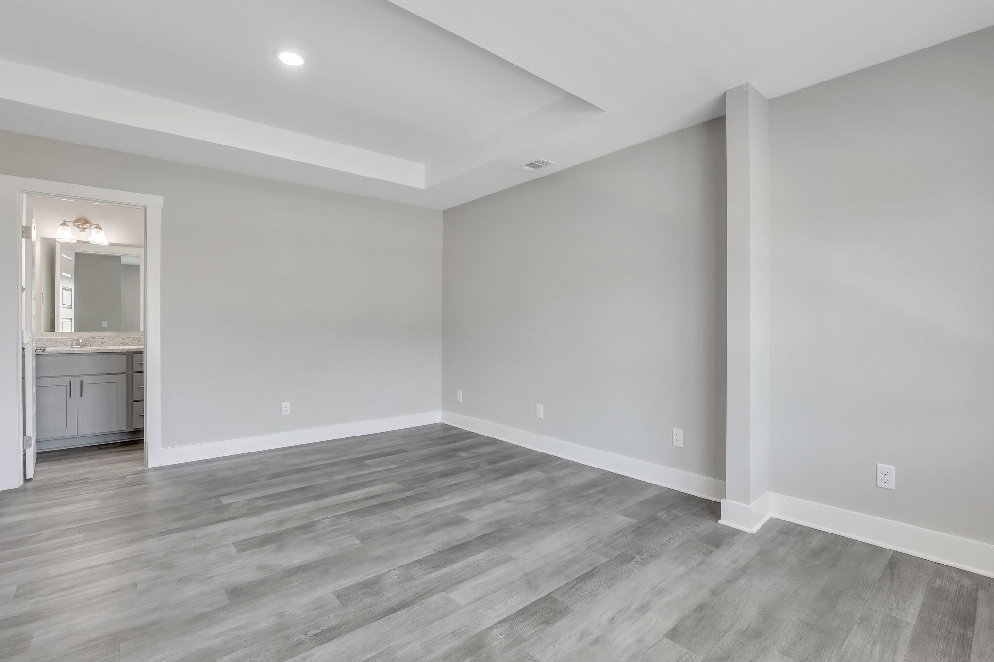 Building Photo - 105 Sherwood Ct