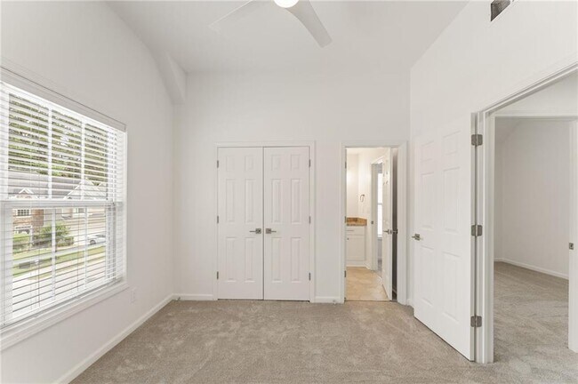Building Photo - 2137 Berryhill Cir SE
