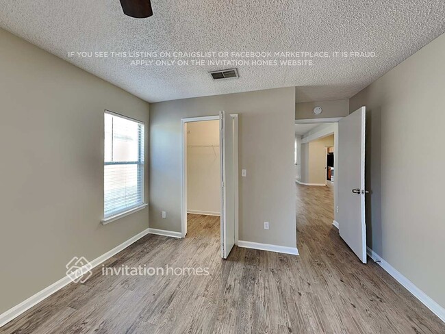 Building Photo - 12370 Carriann Cove Trail S