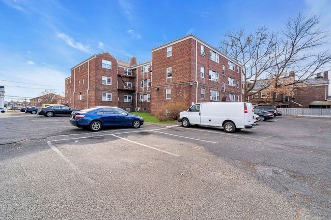 Building Photo - Edgar Gardens Apartments