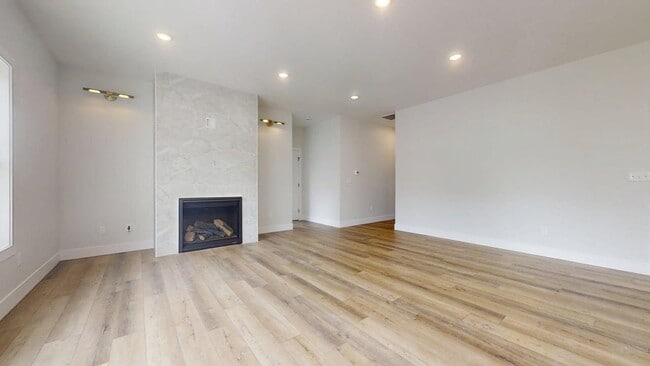 Building Photo - 3811 Boulder Ridge Dr