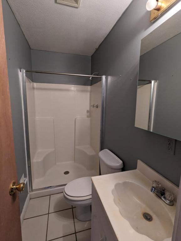 Building Photo - 5409 1/2 Carnegie St 15201