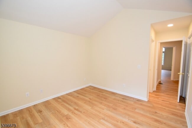 Building Photo - 15 Stonehouse Ct