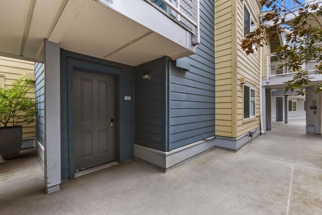 Building Photo - 11920 98th Ave NE