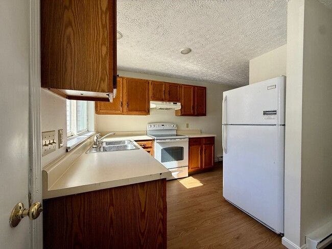 Building Photo - 37 Oakwood Terrace