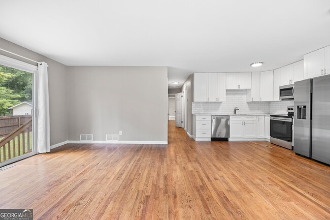 Building Photo - 2179 Beech Valley Dr