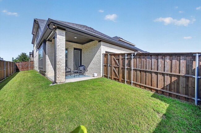 Building Photo - 12991 Vinson Dr