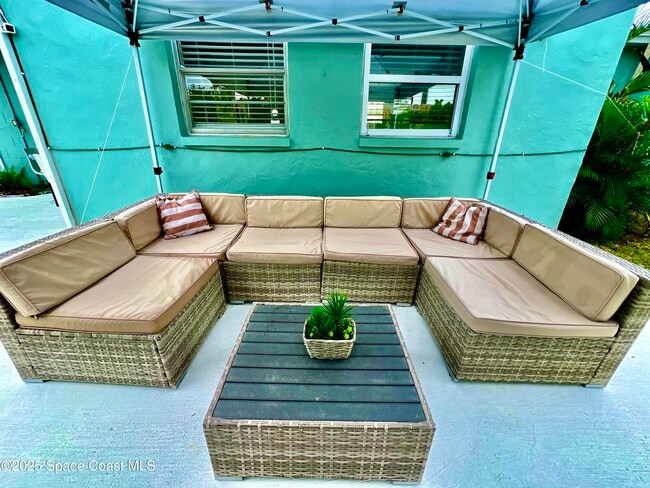 Building Photo - 133 NE 1st St