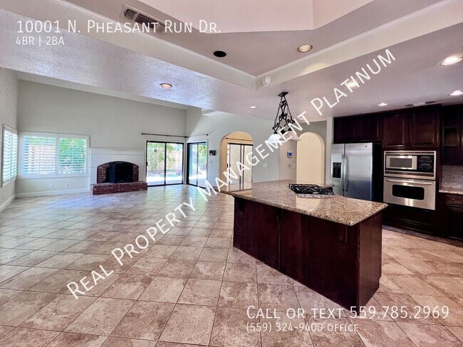 Building Photo - 10001 N Pheasant Run Dr