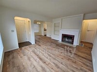 Building Photo - 4723 N Cedar St