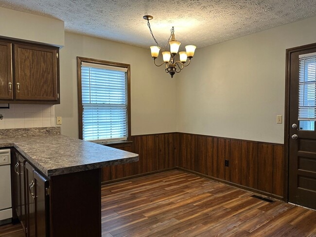 Building Photo - COMING SOON! Lovely 3 BR House in Tates Creek! Garage, Fenced Backyard, Pets Ok