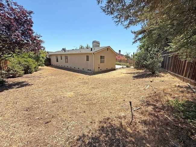 Building Photo - Single Story Evergreen Home at the Middle of a Cul-De-Sac!