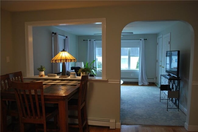 Building Photo - 161 Hadde Ave