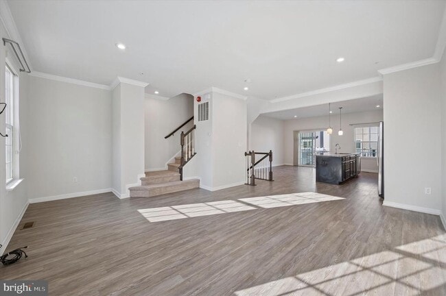 Building Photo - 214 Bamboo Dr