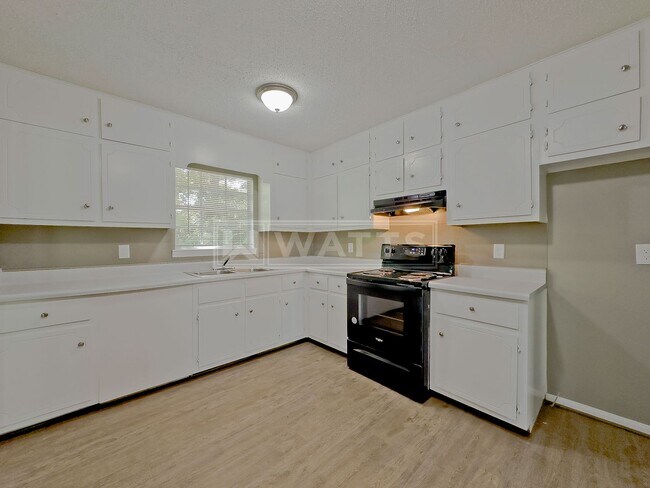 Building Photo - 3-Bed, 2-Bath Split-Level Home in Alabaster