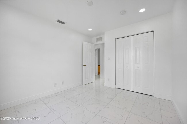 Building Photo - 339 Wilton Ave SW