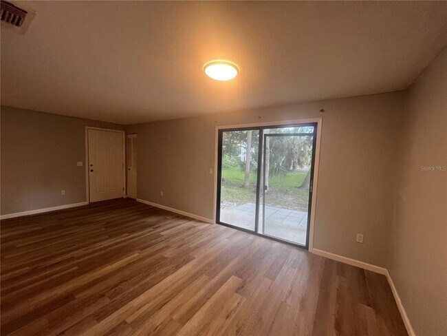 Building Photo - 4022 Beaver Ln