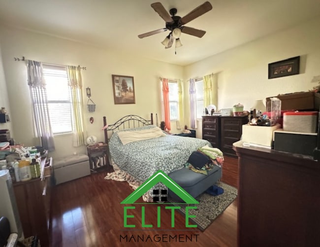 Building Photo - **A beautifully maintained single-family h...