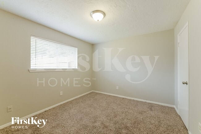 Building Photo - 22219 Oakhill Gate Dr