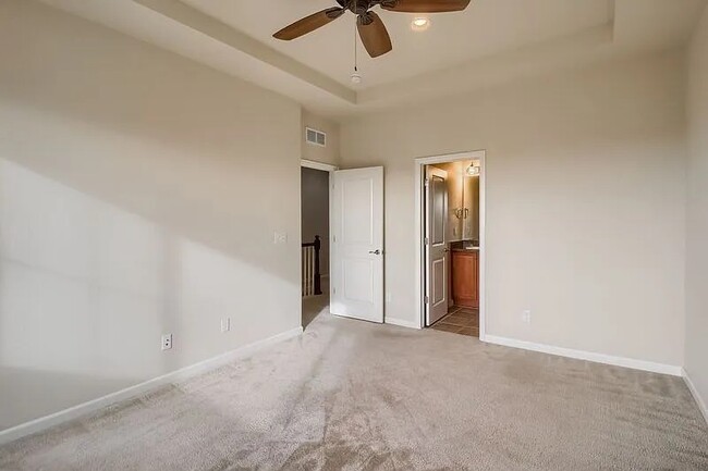 Building Photo - 8986 E Phillips Dr