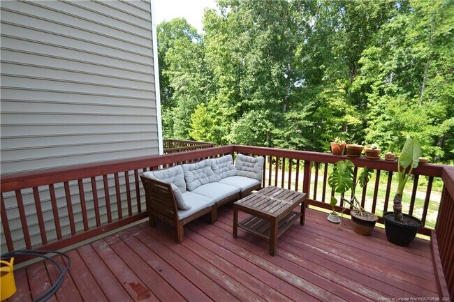 Building Photo - 1006 Romeria Dr