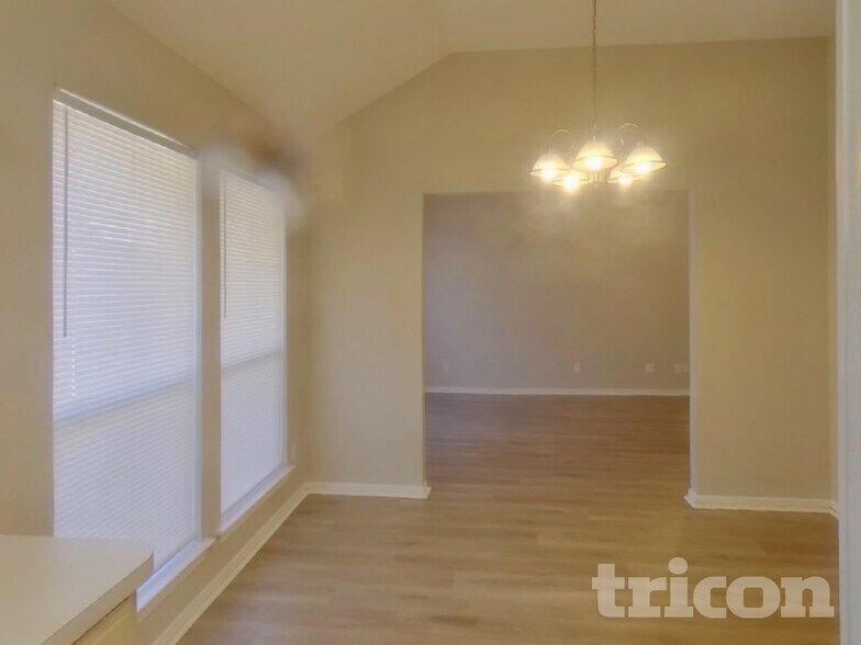 Building Photo - 7501 Ashcroft Cir