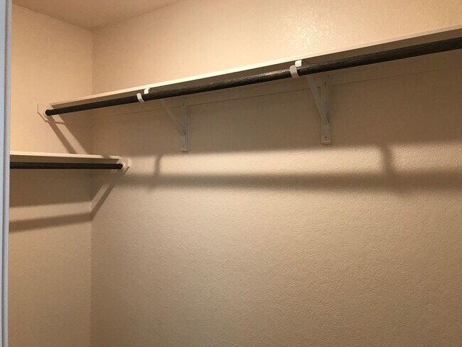 Building Photo - Townhome for rent