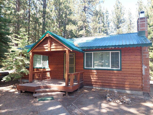 Building Photo - Four bedroom off North Upper Truckee