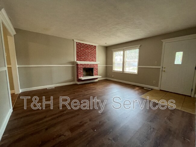 Building Photo - 8238 Wysong Dr