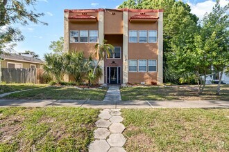 Building Photo - Charming and Spacious 2BR/1BA Unit in Hist...